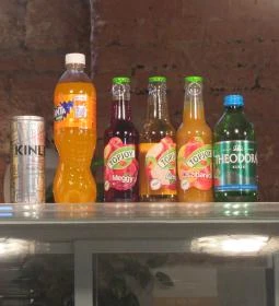 MG Records & Kávézó