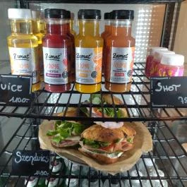 Micra Café Budapest - Étel/ital