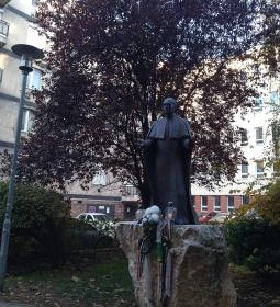 Mindszenty József szobor