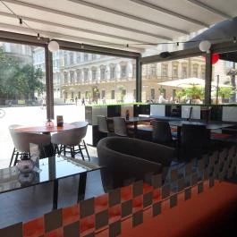 Mini Bar Budapest, Budapest - Belső