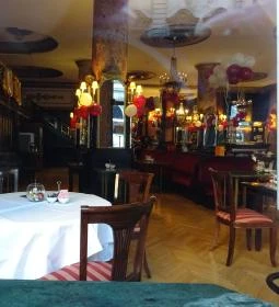 Café Astoria Restaurant