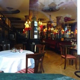 Café Astoria Restaurant Budapest - Belső