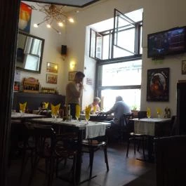 Misto Bistro Cafe & Bar, Budapest - Belső