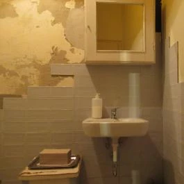 Mitzi. - Kortárs Kávéház & Bár Budapest - Mosdó