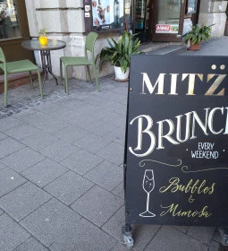 Mitzi. - Kortárs Kávéház & Bár