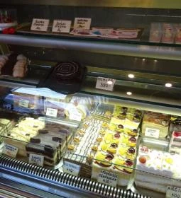 Mix-R Cukrászda, Kávéház & Fagyizó