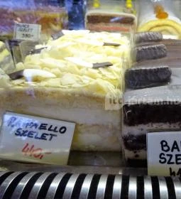 Mix-R Cukrászda, Kávéház & Fagyizó