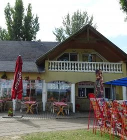 Mocca Caffe & Fast Food