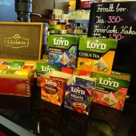 MOM Café Budapest - Étel/ital