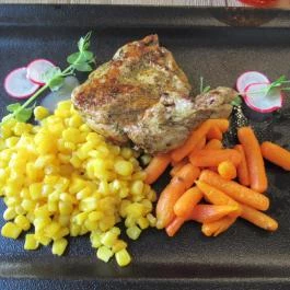 Mona Bar & Restaurant Budapest - Étel/ital