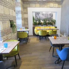 Mona Bar & Restaurant Budapest - Belső