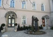 Mona Bar & Restaurant Budapest