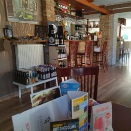 Monaco Kávézó & Delikátesz Komárom - Egyéb