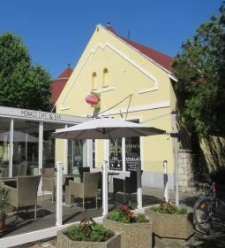 Monaco Kávézó & Delikátesz