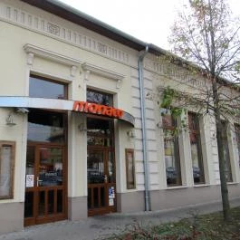 Monaco Étterem, Cegléd - Külső kép