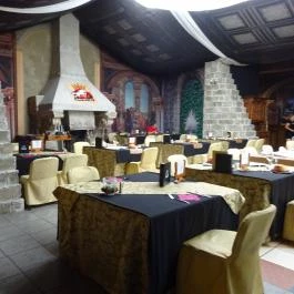Habsburg Étterem Bikal - Belső