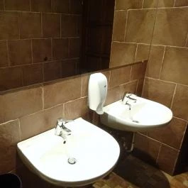 Habsburg Étterem Bikal - Mosdó