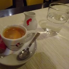 Monarchia Kávéház, Mosonmagyaróvár - Étel/ital