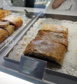 Monarchia Rétesház - Hűvösvölgy