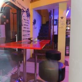 Monkey's Cafe & Bar, Budapest - Belső