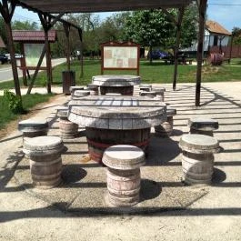 Monori Pincefalu, Monor - Egyéb