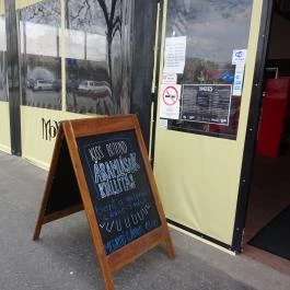 Montázs Art Café Budapest - Külső kép