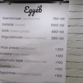 Montázs Art Café Budapest - Étlap/itallap