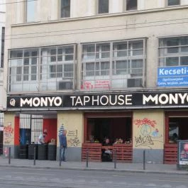 Monyó Café Budapest - Külső kép