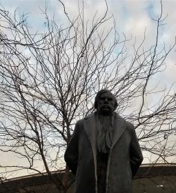 Móricz Zsigmond szobra