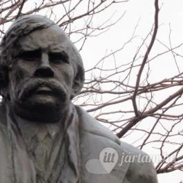 Móricz Zsigmond szobra Budapest - Egyéb