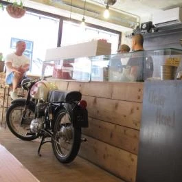 Moto Pizza Budapest - Belső