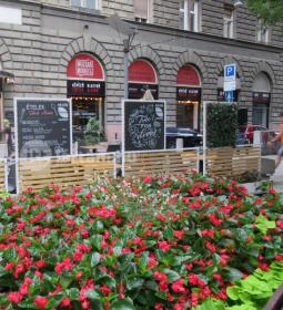 Mozsár Kávézó & Étterem