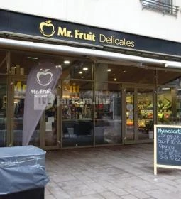 Mr. Fruit - Corvin sétány