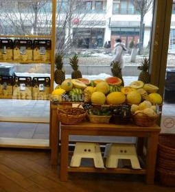 Mr. Fruit - Corvin sétány