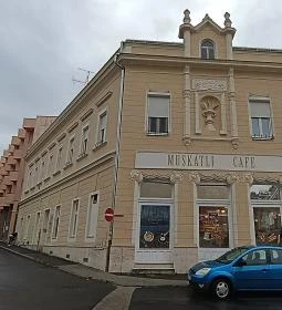 Muskátli Cafe