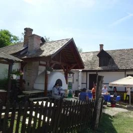 Muskátli Vendéglő Hollókő - Külső kép