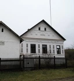 Művelődési Központ, Könyvtár és Múzeum - Borsodi Tájház