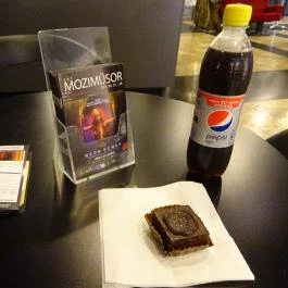 Művész Mozi Cafe Budapest - Étel/ital