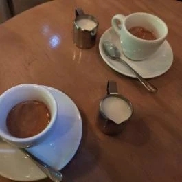 MŰVHÁZ Kávézó Budapest - Étel/ital