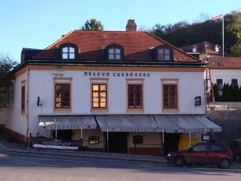 Múzeum Cukrászda Esztergom