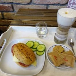 Broadcafe, Budapest - Étel/ital