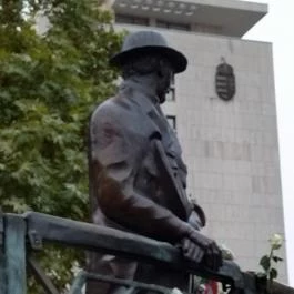 Nagy Imre szobra Budapest - Egyéb