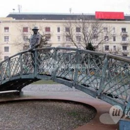 Nagy Imre szobra Budapest - Egyéb