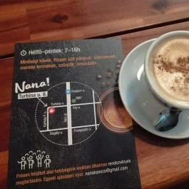 NANA Kávézó Budapest - Étel/ital