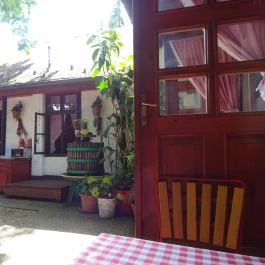 Náncsi Néni Vendéglője Budapest - Külső kép