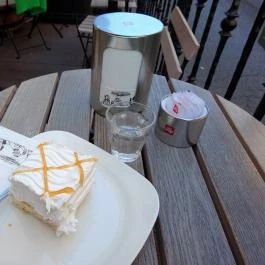 Nándori Cukrászda, Budapest - Étel/ital