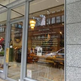 Nanushka Store & Café Budapest - Külső kép
