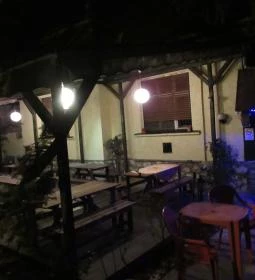 Napfény Kert Étterem