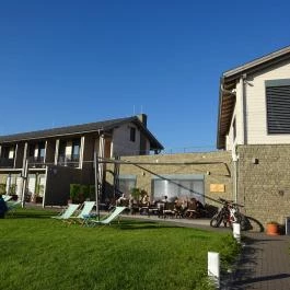 Natura Hill Vendégház, Zebegény - Medence/kert