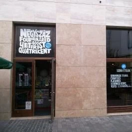 400 Bár, Budapest - Külső kép